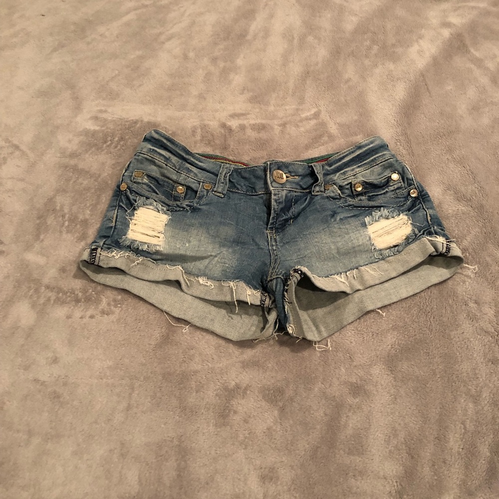YNO daisy dukes